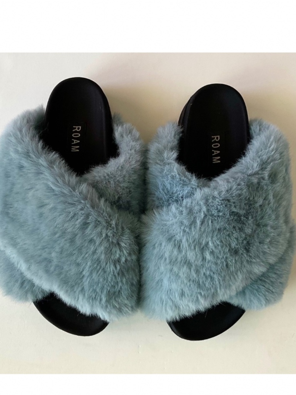 ROAM Cloud Slippers Icy Blue Faux Fur Size 11 EU 41